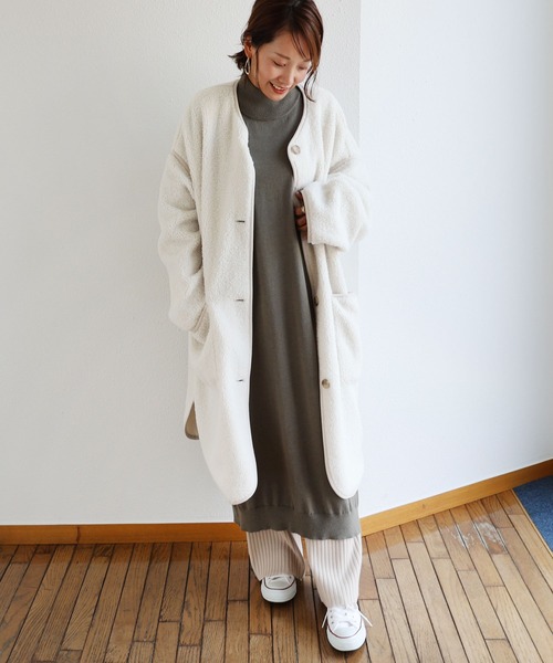 andme（アンドミー）の「合皮パイピングボアノーカラーコート（ノーカラーコート・レディース・アイボリー/モカ/ライトベージュ・M）」の4枚目の写真