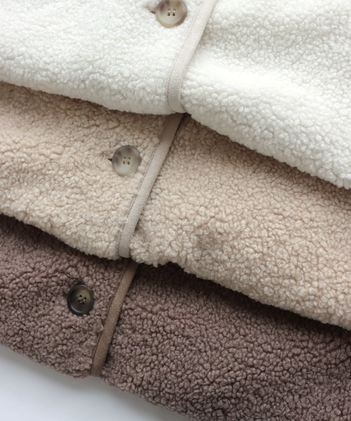 andme（アンドミー）の「合皮パイピングボアノーカラーコート（ノーカラーコート・レディース・アイボリー/モカ/ライトベージュ・M）」の11枚目の写真