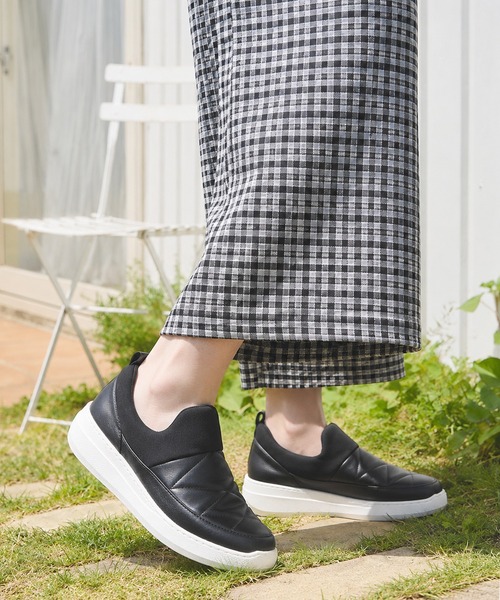 coca(ANDEX shoes product)(コカ)の「coca / BMZインソール付き ふわっと軽い 厚底 軽量 スリッポン スニーカー 121039(スニーカー・レディース・シルバー/ブラック/ブラック系その他・23cm/24cm/23.5cm/22.5cm/24.5cm)」の5枚目の写真