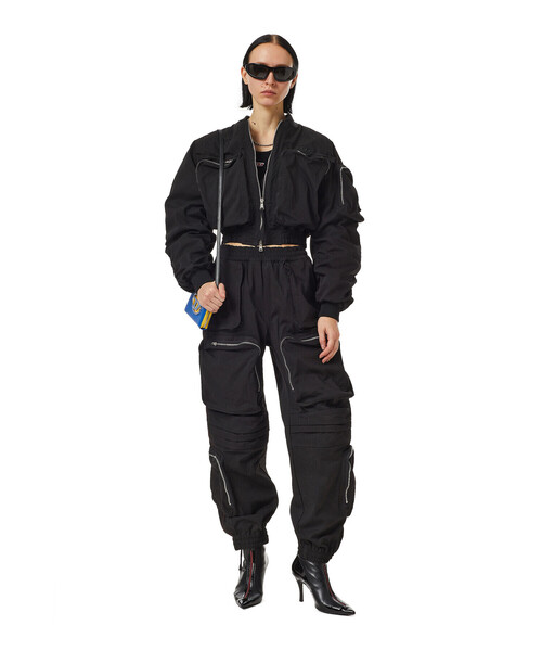 DIESEL(ディーゼル)の「レディース カーゴパンツ 3Dポケット レギュラールーズフィット(カーゴパンツ・レディース・ブラック・SMALL/MEDIUM/LARGE/X-SMALL)」の5枚目の写真