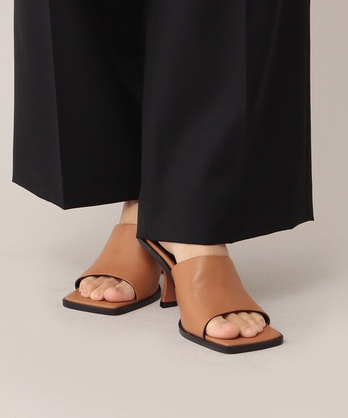 Tony Bianco（トニービアンコ）の「◆TONY BIANCO OLYMPIA サンダル（サンダル・レディース・キャメル・40/35/30）」の3枚目の写真