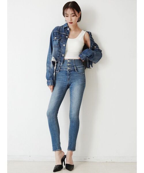 GYDA（ジェイダ）の「BACKクロスカップ付きタンクトップ（タンクトップ・レディース・ブラック/オフホワイト/イエロー・FREE）」の11枚目の写真