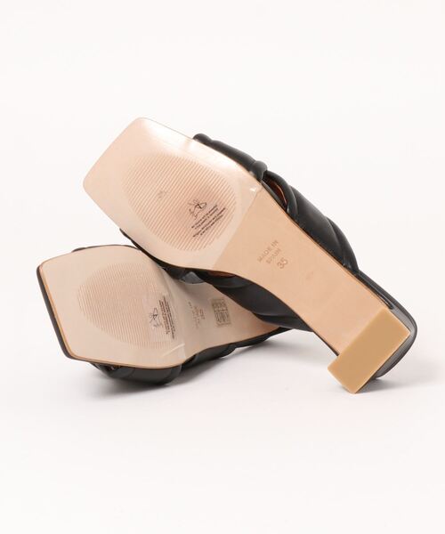 inter-chaussures(インターショシュール)の「【ANGEL ALARCON】スクエアトウクロスベルトサンダル(D22306)(サンダル・レディース・ブラック/ホワイト/イエロー・35/36/38/37)」の5枚目の写真