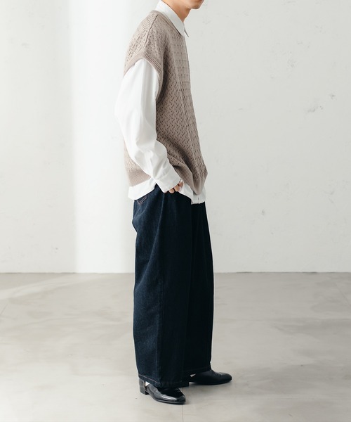 epnok（エプノック）の「ベーシックルーズシアーニットベスト（ベスト・メンズ・グレイッシュベージュ/ベージュ系その他/チャコールグレー/グレイッシュブルー・LARGE/MEDIUM/SMALL）」の19枚目の写真