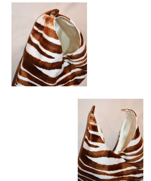 Bonjour Girl（ボンジュールガール）の「【Planforotherday/プラン・フォー・アザーデイ】Croissant mini tote bag クロワッサンミニトートバッグ（ハンドバッグ・レディース・ゼブラ・FREE）」の6枚目の写真