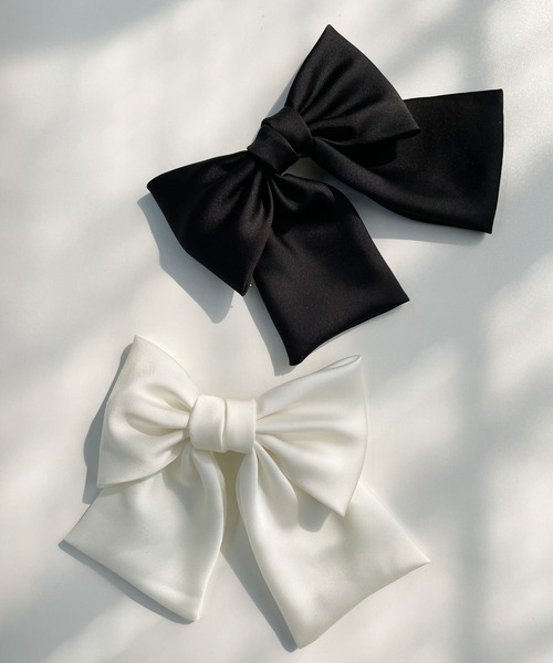CEMONEMO(セモネモ)の「サテン ロングリボン バレッタ(バレッタ/ヘアクリップ・レディース・ブラック/アイボリー・FREE)」の14枚目の写真