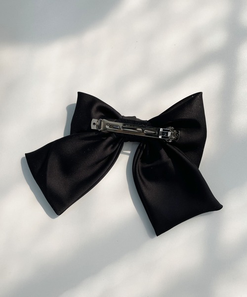 CEMONEMO(セモネモ)の「サテン ロングリボン バレッタ(バレッタ/ヘアクリップ・レディース・ブラック/アイボリー・FREE)」の21枚目の写真