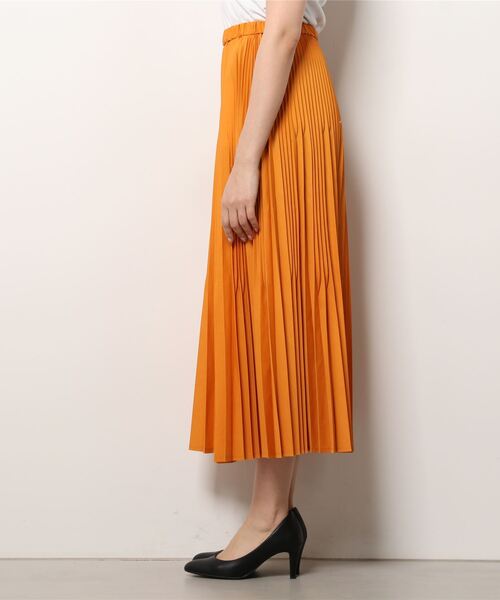 MARECHAL TERRE(マルシャルテル)の「MARECHAL TERRE(マルシャルテル)プリーツスカート(スカート・レディース・オレンジ・2)」の3枚目の写真