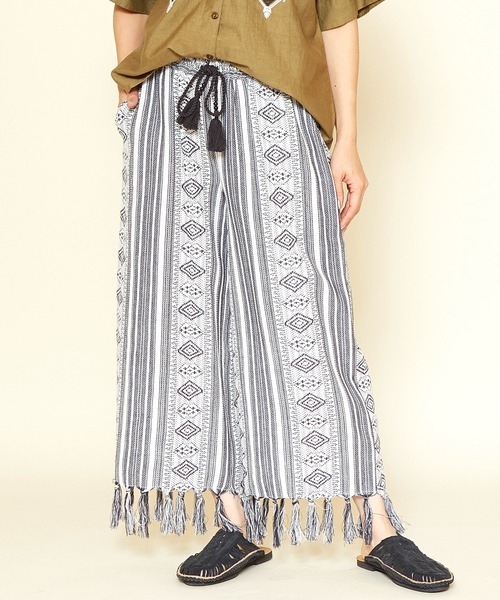 チャイハネ(チャイハネ)の「【チャイハネ】南インド織りストラナフリンジワイドパンツ(その他パンツ・レディース・ブラック/レッド/イエロー・FREE)」の2枚目の写真