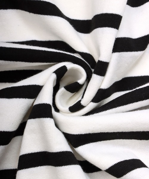 SITRY（シトリー）の「Panel border Loose silhouette boat neck T-shirt/パネルボーダー ルーズシルエット  ボートネック 半袖Ｔシャツ（Tシャツ/カットソー・メンズ・ブラック/レッド/ブルー/グリーン/ブラック系その他/ブルー系その他・M/L）」の10枚目の写真