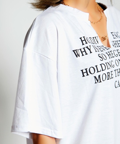 babyShoop（ベイビーシュープ）の「英字ロゴVネック半袖TOPS（Tシャツ/カットソー・レディース・ホワイト/ブラック・FREE）」の8枚目の写真