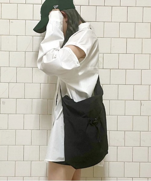 希少商品　S.T.A.R.S. ネイビー ショルダーバッグ Heather（ヘザー）の「ナイロンドロストショルダー 284725