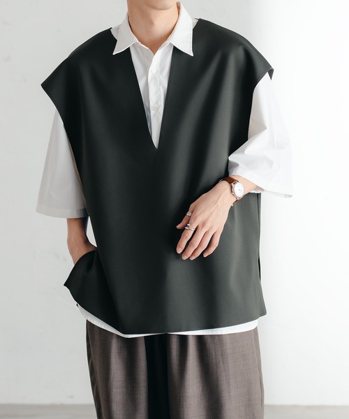 epnok(エプノック)の「ダンボールキーネックベスト(ベスト・メンズ・チャコールグレー/アイボリー/グレイッシュベージュ・SMALL/MEDIUM/LARGE)」の4枚目の写真