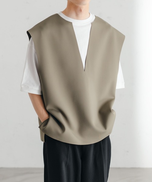 epnok(エプノック)の「ダンボールキーネックベスト(ベスト・メンズ・チャコールグレー/アイボリー/グレイッシュベージュ・SMALL/MEDIUM/LARGE)」の14枚目の写真
