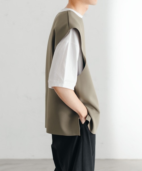 epnok(エプノック)の「ダンボールキーネックベスト(ベスト・メンズ・チャコールグレー/アイボリー/グレイッシュベージュ・SMALL/MEDIUM/LARGE)」の15枚目の写真