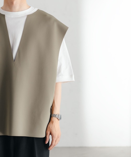 epnok(エプノック)の「ダンボールキーネックベスト(ベスト・メンズ・チャコールグレー/アイボリー/グレイッシュベージュ・SMALL/MEDIUM/LARGE)」の21枚目の写真