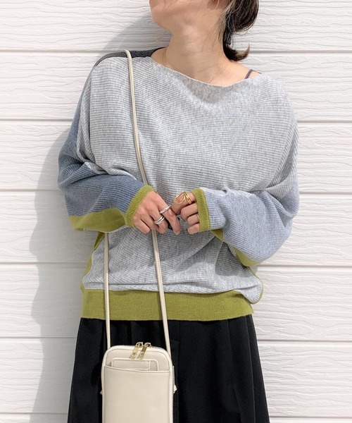 Q(キュー)の「ブロックカラー横リブドルマンニット(ニット/セーター・レディース・ブラック/パープル/アイボリー/バーガンディー/ライトグレー/ベージュ/マスタード/ネイビー/グレー系その他/ホワイト系その他・MEDIUM)」の4枚目の写真