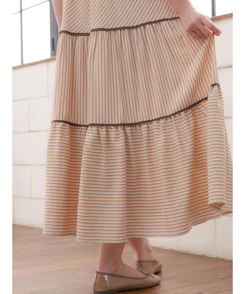 Areeam（アリーム）の「パイピングティアードロングスカート（スカート・レディース・ベージュ/ネイビー・FREE）」の18枚目の写真