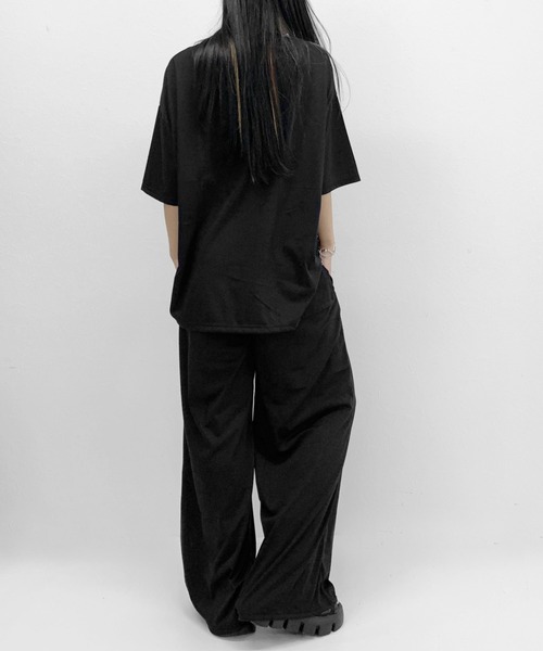 LVEU.(ラブユ.)の「Over T-shirt setup / オーバーTシャツセットアップ(Tシャツ/カットソー・レディース・ブラック・FREE)」の12枚目の写真