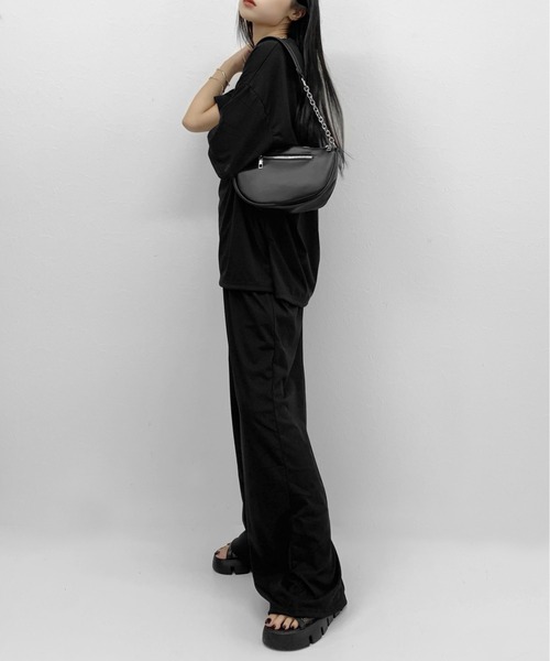 LVEU.(ラブユ.)の「Over T-shirt setup / オーバーTシャツセットアップ(Tシャツ/カットソー・レディース・ブラック・FREE)」の5枚目の写真