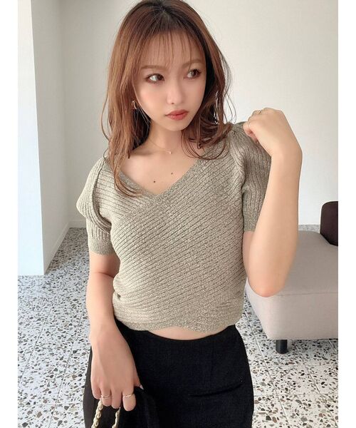 RESEXXY（リゼクシー）の「フロントクロスパワショルニット（ニット/セーター・レディース・ホワイト/ブラック/グリーン/ブラウン・FREE）」の6枚目の写真