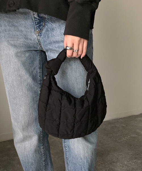 Riberry（リベリー）の「キルティング三日月ハンドバッグ（ハンドバッグ・レディース・ホワイト/ブラック/ベージュ/ブラウン/グリーン・FREE）」の6枚目の写真