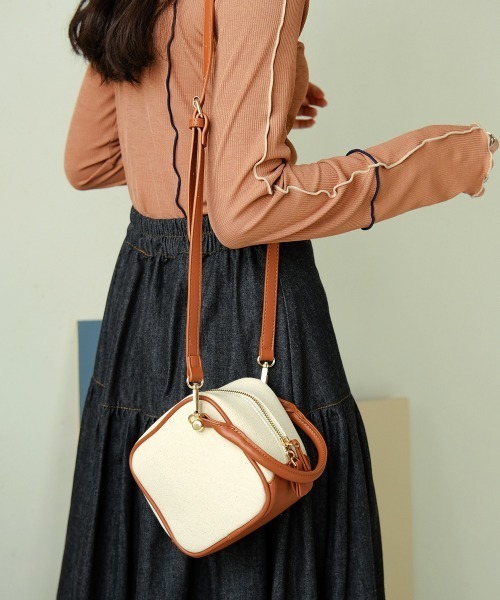 Bab（バブ）の「スクエアミニバッグ（ハンドバッグ・レディース・グリーン/アイボリー/キャメル・ONESIZE）」の3枚目の写真