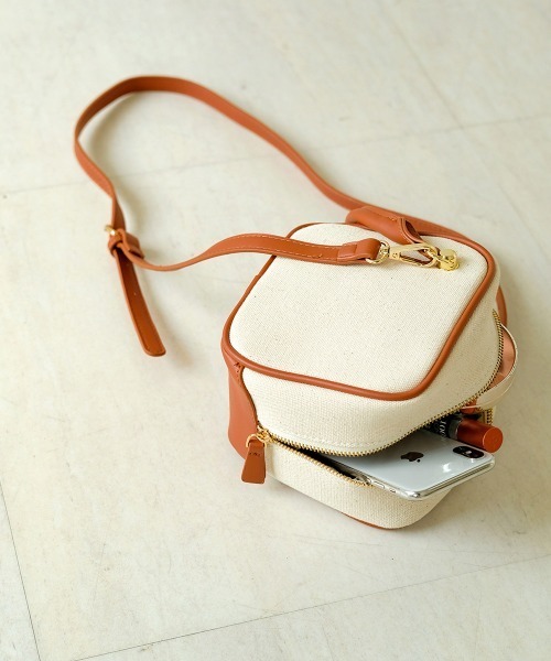 Bab（バブ）の「スクエアミニバッグ（ハンドバッグ・レディース・グリーン/アイボリー/キャメル・ONESIZE）」の12枚目の写真