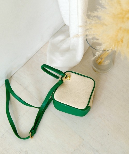 Bab（バブ）の「スクエアミニバッグ（ハンドバッグ・レディース・グリーン/アイボリー/キャメル・ONESIZE）」の4枚目の写真