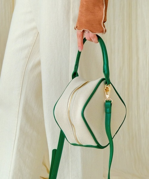 Bab（バブ）の「スクエアミニバッグ（ハンドバッグ・レディース・グリーン/アイボリー/キャメル・ONESIZE）」の16枚目の写真