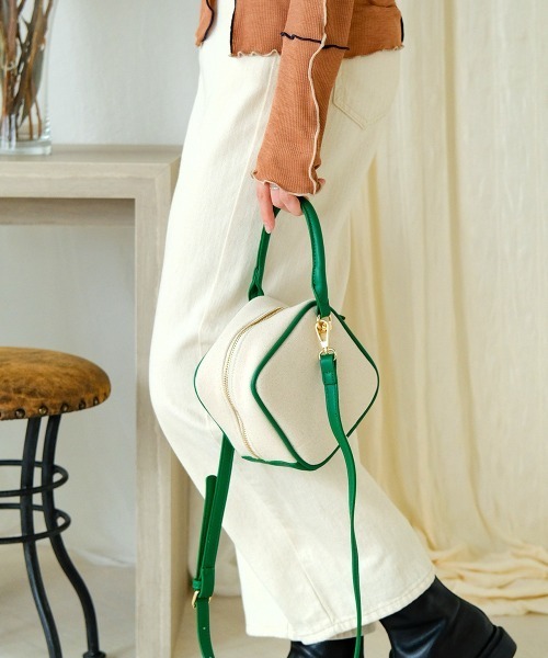Bab（バブ）の「スクエアミニバッグ（ハンドバッグ・レディース・グリーン/アイボリー/キャメル・ONESIZE）」の11枚目の写真