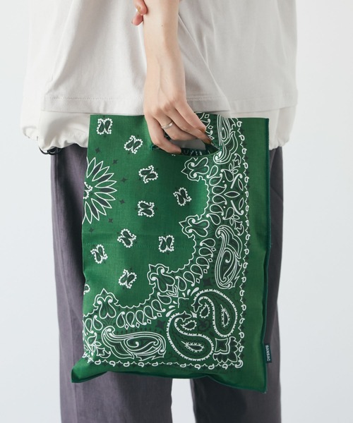 CRAFT STANDARD BOUTIQUE（クラフトスタンダードブティック）の「【WEB限定】BANSAC カラーバンダナバッグ　＊（ハンドバッグ・レディース・ホワイト/ブラック/ネイビー/レッド/イエロー/グリーン/プラム・FREE）」の4枚目の写真