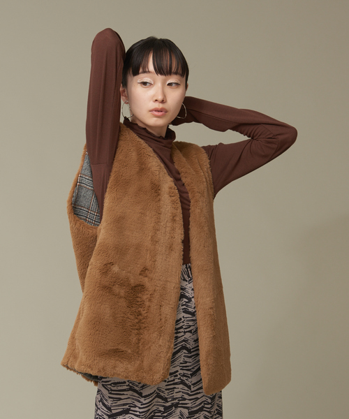 NOMINE（ノミネ）の「【2WAY】ファー×チェックリバーシブルベスト（ベスト・レディース・チャコールグレー/ブラウン・フリー）」の5枚目の写真