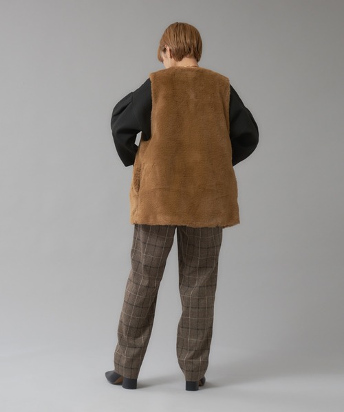 NOMINE（ノミネ）の「【2WAY】ファー×チェックリバーシブルベスト（ベスト・レディース・チャコールグレー/ブラウン・フリー）」の8枚目の写真