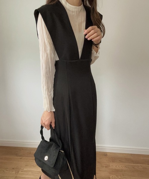 LAUIR（ラウアー）の「ワイドショルダーフロントスリットワンピース（ワンピース・レディース・アイボリー/モカ/ブラック・LARGE/MEDIUM）」の7枚目の写真