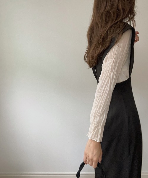 LAUIR（ラウアー）の「ワイドショルダーフロントスリットワンピース（ワンピース・レディース・アイボリー/モカ/ブラック・LARGE/MEDIUM）」の8枚目の写真