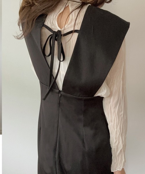 LAUIR（ラウアー）の「ワイドショルダーフロントスリットワンピース（ワンピース・レディース・アイボリー/モカ/ブラック・LARGE/MEDIUM）」の9枚目の写真