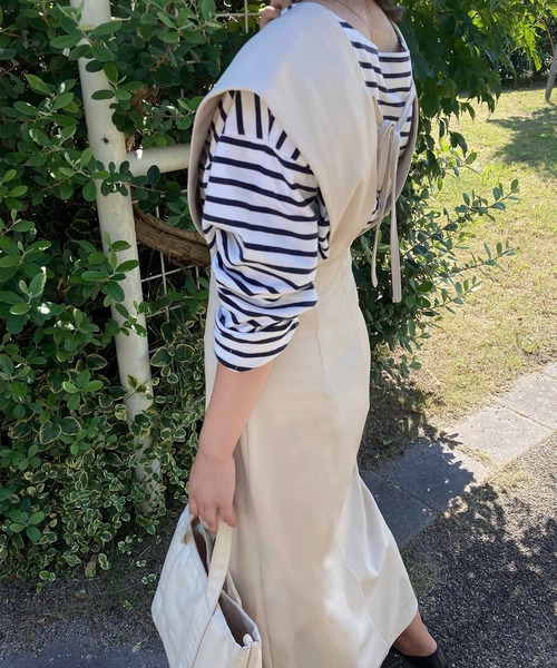 LAUIR（ラウアー）の「ワイドショルダーフロントスリットワンピース（ワンピース・レディース・アイボリー/モカ/ブラック・LARGE/MEDIUM）」の11枚目の写真