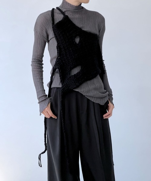 MAISON CHUCLLA（メゾンチュクラ）の「'日本製' ハンドメイド レイヤード ニット キャミベスト chwj22a07（ニット/セーター・レディース・ブラック・FREE）」の2枚目の写真