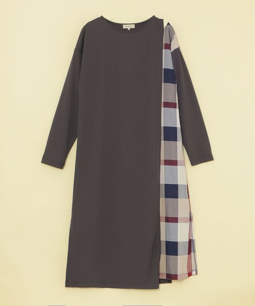 CB CRESTBRIDGE（シービークレストブリッジ）の「肩見せIラインワンピース（ワンピース・レディース・ダークブラウン/ライトベージュ/ダークネイビー・S/M）」の4枚目の写真