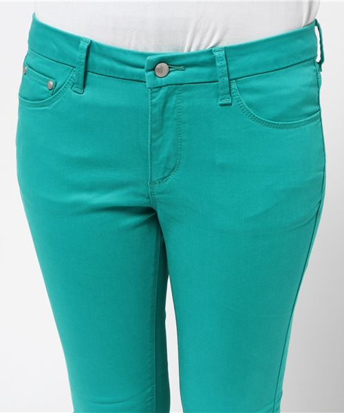 AZUL by moussy（アズールバイマウジー）の「A Perfect Skinny(L70)（その他パンツ・レディース・ピンク/ライム/グリーン・LARGE/SMALL/MEDIUM/X-SMALL）」の4枚目の写真