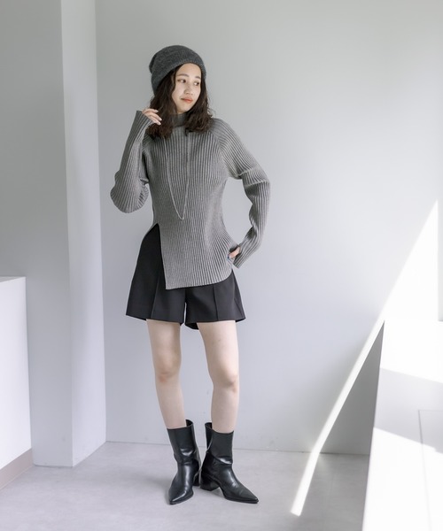 セール】【カラー展開豊富】サイドスリットハイネックリブニット