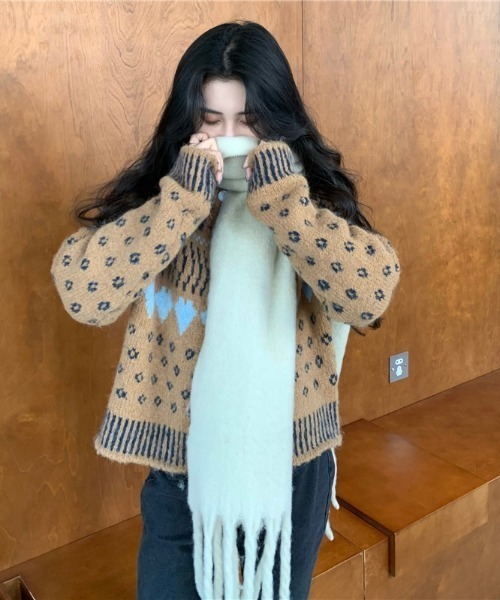 yuue' ( wear )(ユーイ)の「mochimochi大判マフラー(マフラー・レディース・ブラック/レッド/パープル/オフホワイト・FREE)」の19枚目の写真