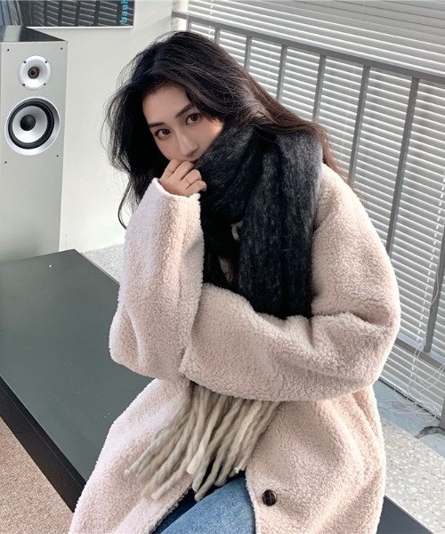 yuue' ( wear )(ユーイ)の「mochimochi大判マフラー(マフラー・レディース・ブラック/レッド/パープル/オフホワイト・FREE)」の22枚目の写真