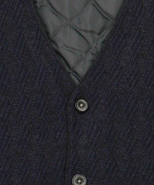 TOKYO SHIRTS(トウキョウシャツ)の「裏キルト ニットジレ(ベスト・メンズ・チャコールグレー/ネイビー・LL/M/L/XL)」の4枚目の写真