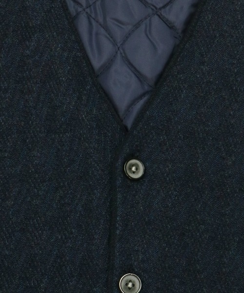 TOKYO SHIRTS(トウキョウシャツ)の「裏キルト ニットジレ(ベスト・メンズ・チャコールグレー/ネイビー・LL/M/L/XL)」の3枚目の写真