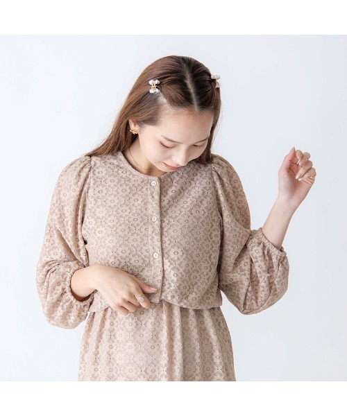 flower（フラワー）の「レーシーブルームトップ（カーディガン/ボレロ・レディース・ブラック/ベージュ・FREE）」の2枚目の写真