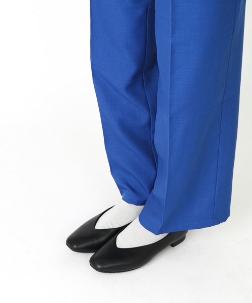 【ラクとキレイ】Vカットフラットパンプス（パンプス）｜AcureZ（アキュアーズ）