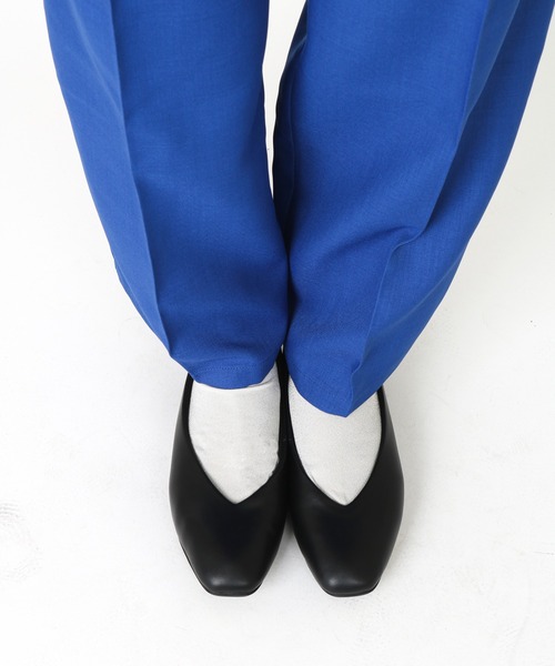 【ラクとキレイ】Vカットフラットパンプス（パンプス）｜AcureZ（アキュアーズ）