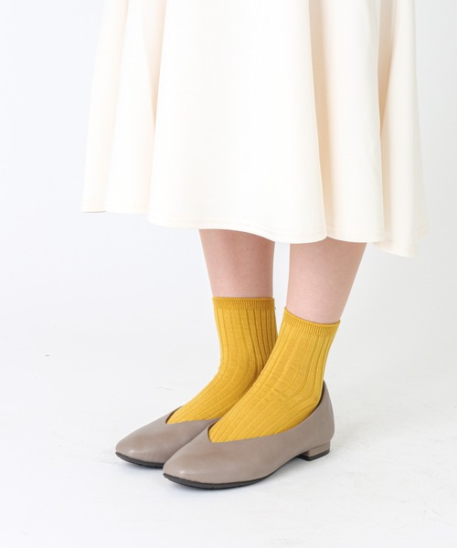 【ラクとキレイ】Vカットフラットパンプス（パンプス）｜AcureZ（アキュアーズ）